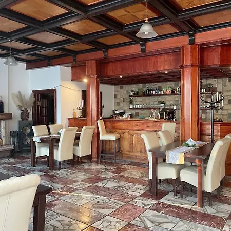 Korona Inn *
