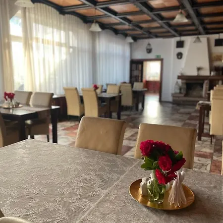 Korona Inn *